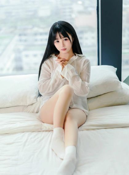 男人亲嘴脱内衣内裤视频_蓝光日韩电影在线